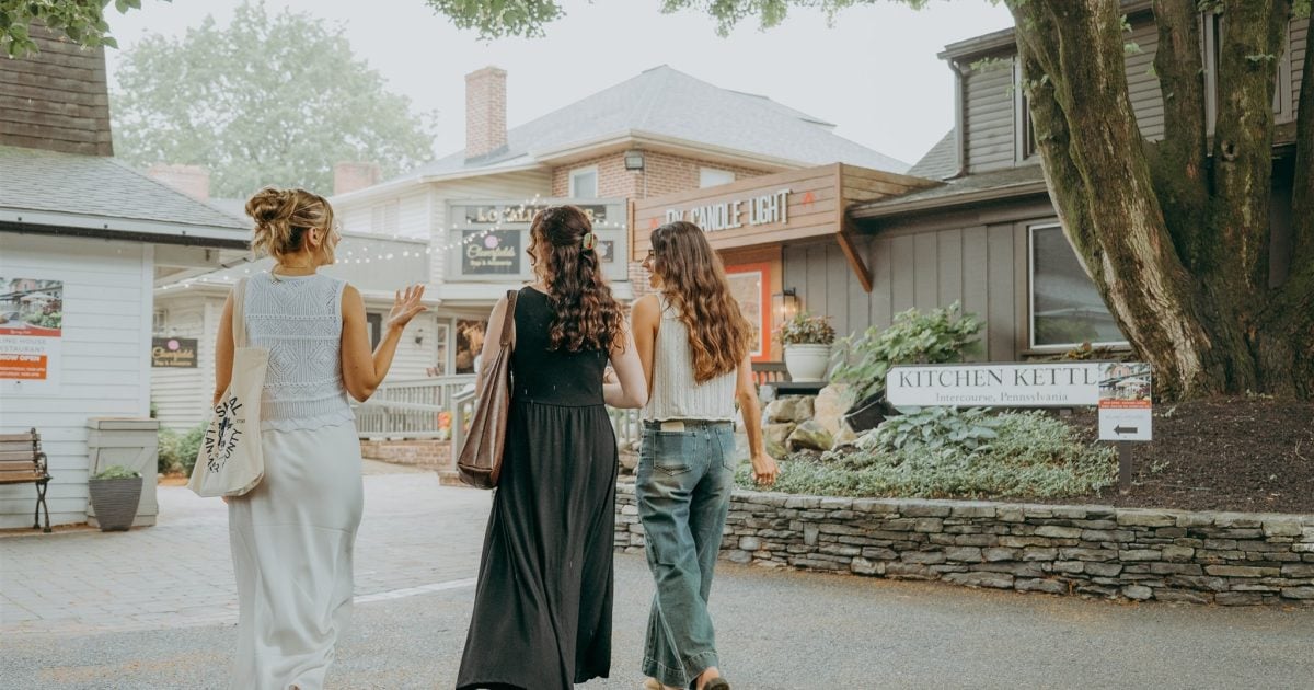 Kitchen-Kettle-Village-KKV-Shopping-Girlfriends-Summer-2025_91852798b59be8b28fc00edfe4aec23a