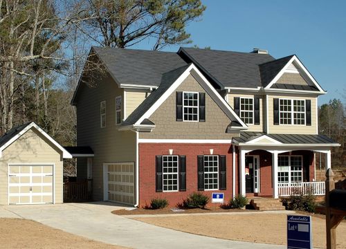 Buying a Lake Home in Holly, MI