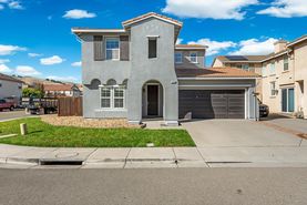 02-FlutterShot Media-2