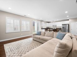 12-FlutterShot Media-12