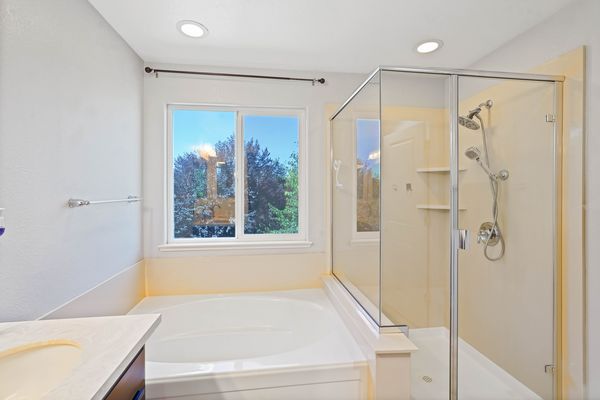 1230 Cornell Dr-37