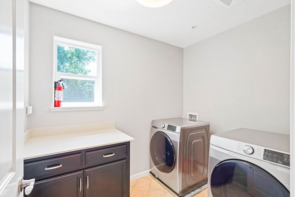 1230 Cornell Dr-51
