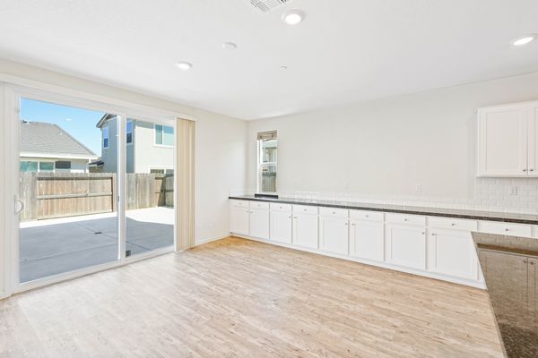 467 Yarrow Dr-16