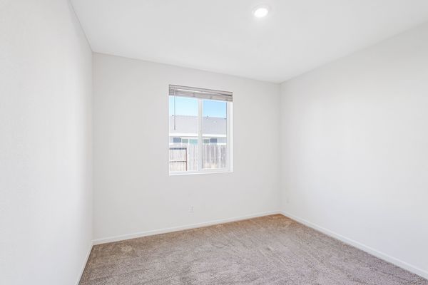 467 Yarrow Dr-27