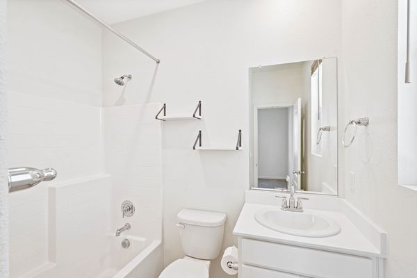 467 Yarrow Dr-28