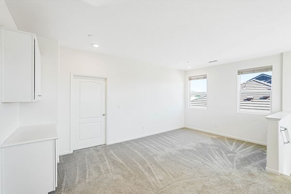 467 Yarrow Dr-30