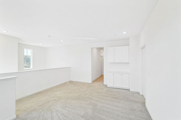 467 Yarrow Dr-32