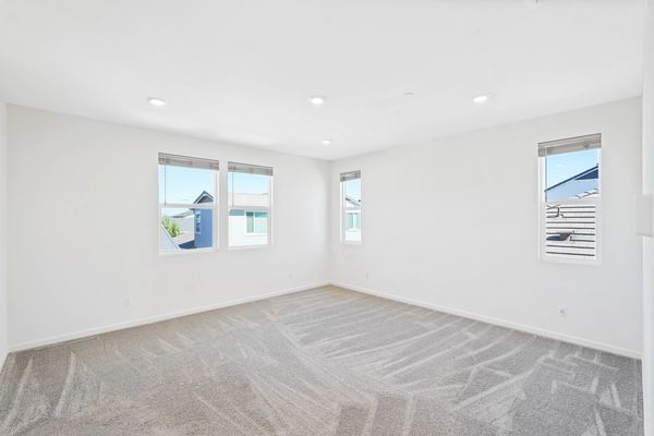 467 Yarrow Dr-33