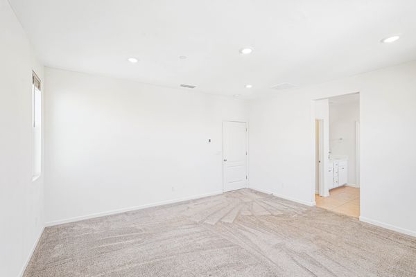 467 Yarrow Dr-35