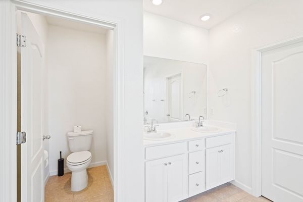 467 Yarrow Dr-40
