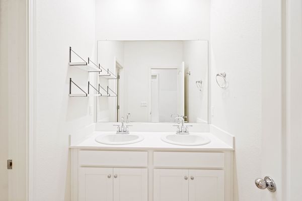 467 Yarrow Dr-47