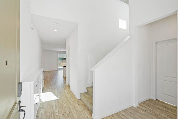 467 Yarrow Dr-5