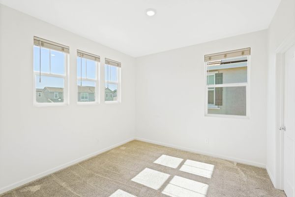467 Yarrow Dr-52