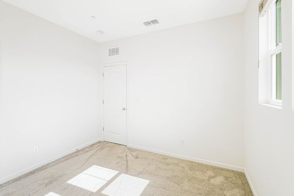 467 Yarrow Dr-54