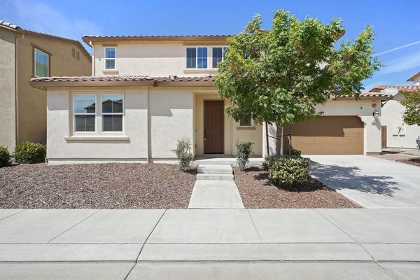 736 Iris Dr-1
