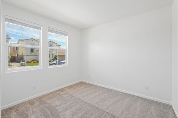 736 Iris Dr-14