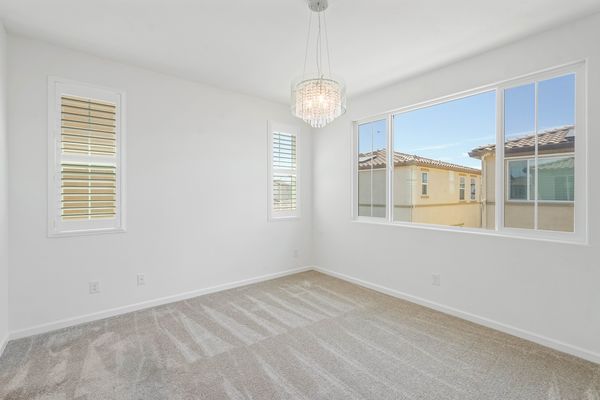 736 Iris Dr-34