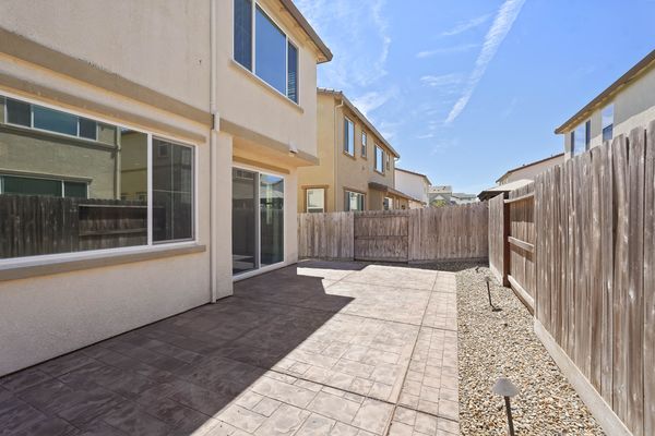 736 Iris Dr-46