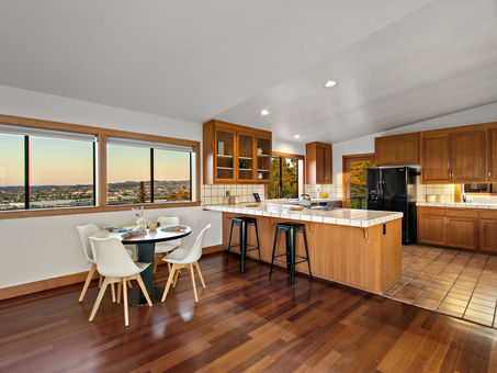 7 Crest Ave Richmond CA 94801 USA-040-082-Evening 4-MLS_Size