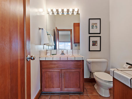 7 Crest Ave Richmond CA 94801 USA-071-048-Crest 50-MLS_Size