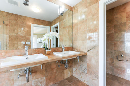 934 Arlington Ave 43