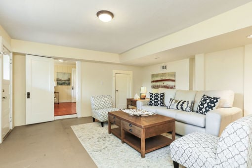 934 Arlington Ave 53