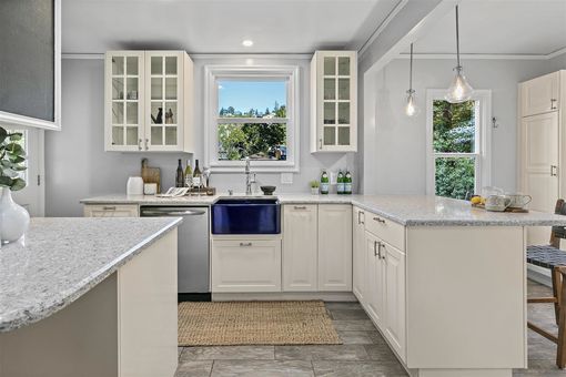 MLS 120 Glenwood Glade Oakland027