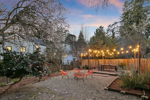 MLS 120 Glenwood Glade Oakland052