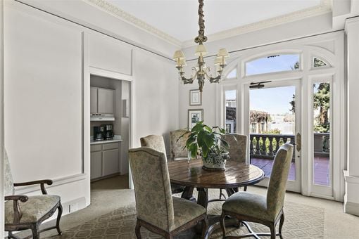 MLS 200 Lakeside Dr 503 Interior only003