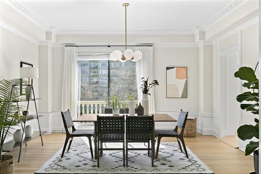 MLS 200 Lakeside Dr 503 Interior only016