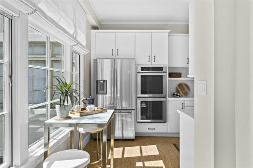 MLS 200 Lakeside Dr 503 Interior only020