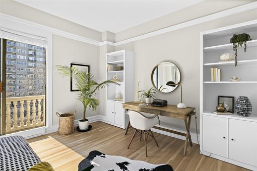 MLS 200 Lakeside Dr 503 Interior only031