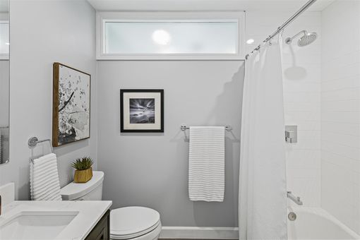 MLS 4638 Geranium Pl Oakland026
