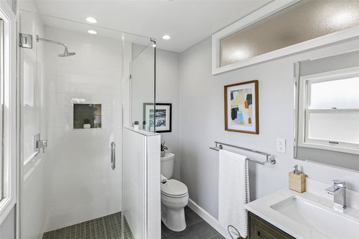 MLS 4638 Geranium Pl Oakland030