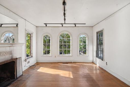 *020-1415-oxford-street.77807.p2k.008.web