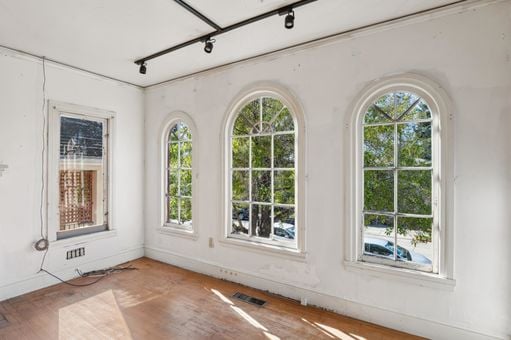 *022-1415-oxford-street.77807.p2k.009.web