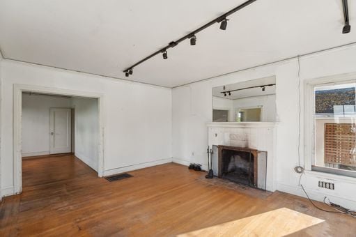 030-1415-oxford-street.77807.p2k.011.web