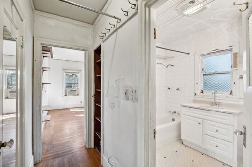 *074-1415-oxford-street.77807.p2k.033.web