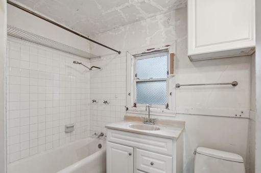 *076-1415-oxford-street.77807.p2k.034.web