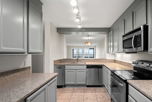 MLS 1303 Quarry 303 Richmond015