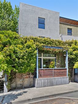 MLS 1210 66th St003