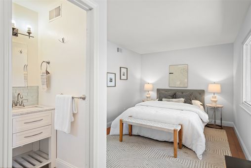 MLS 4411 Meadowbrook Dr Richmond026