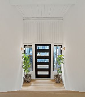 MLS 6895 Exeter Dr Oakland005