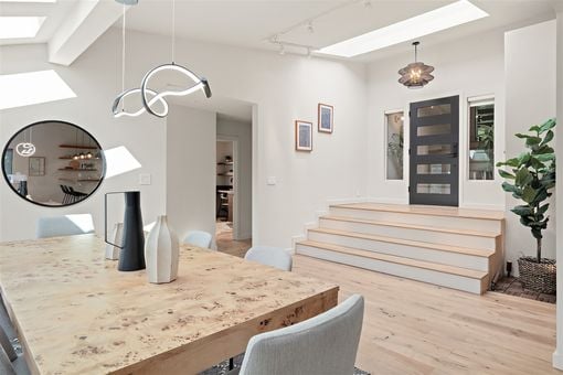 MLS 6895 Exeter Dr Oakland007