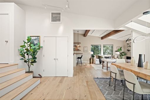 MLS 6895 Exeter Dr Oakland008