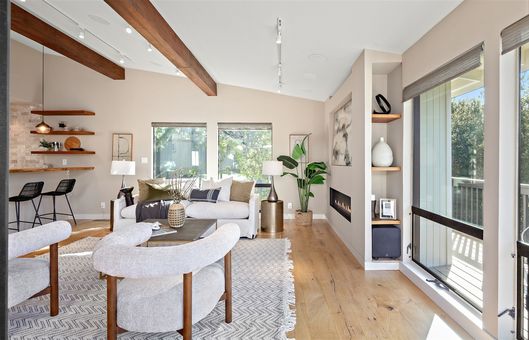 MLS 6895 Exeter Dr Oakland018