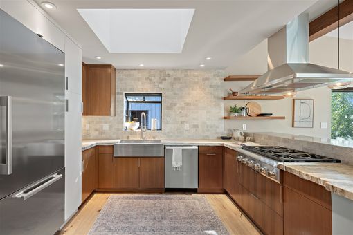 MLS 6895 Exeter Dr Oakland023