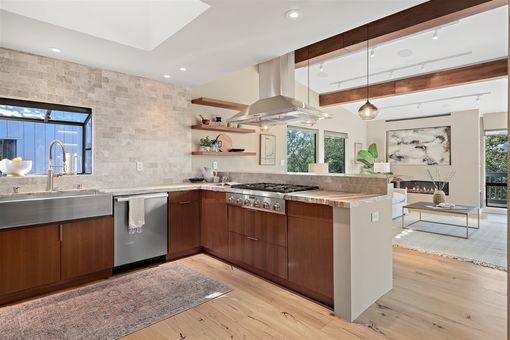 MLS 6895 Exeter Dr Oakland026