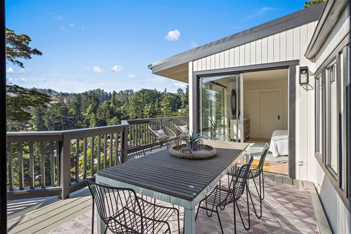 MLS 6895 Exeter Dr Oakland030