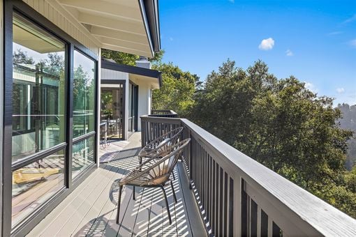 MLS 6895 Exeter Dr Oakland033